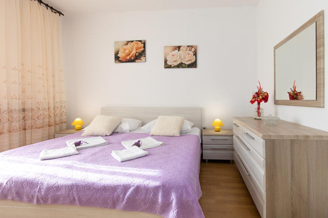 Apartments Lavanda-Kate Krk Town Exterior photo