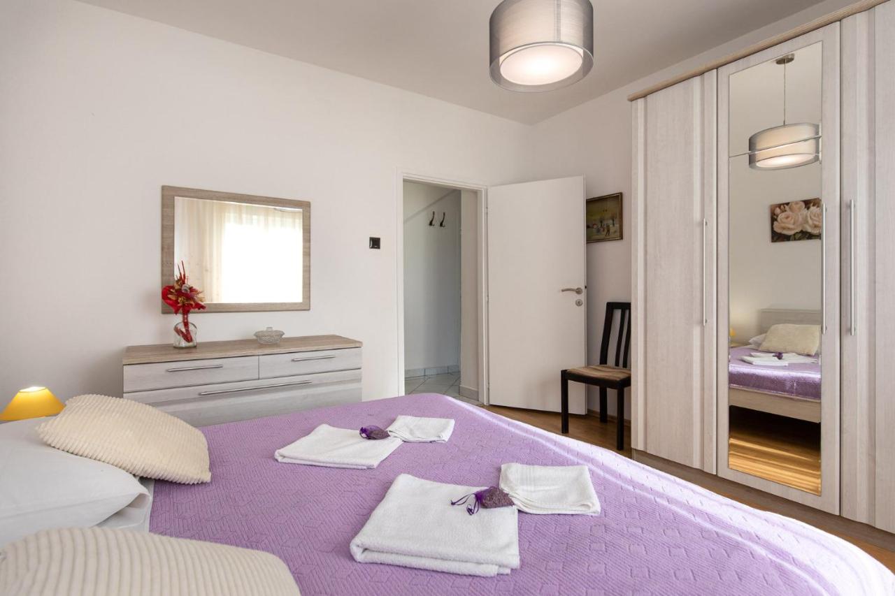 Apartments Lavanda-Kate Krk Town Exterior photo
