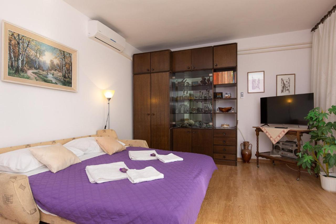 Apartments Lavanda-Kate Krk Town Exterior photo